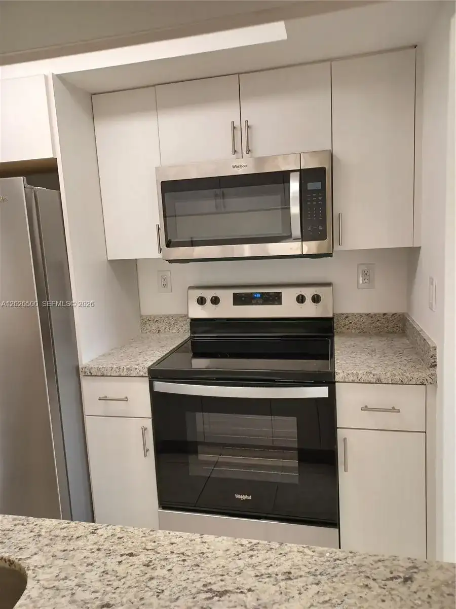 8275 SW 152nd Ave # 416, Miami FL 33193 photo 2