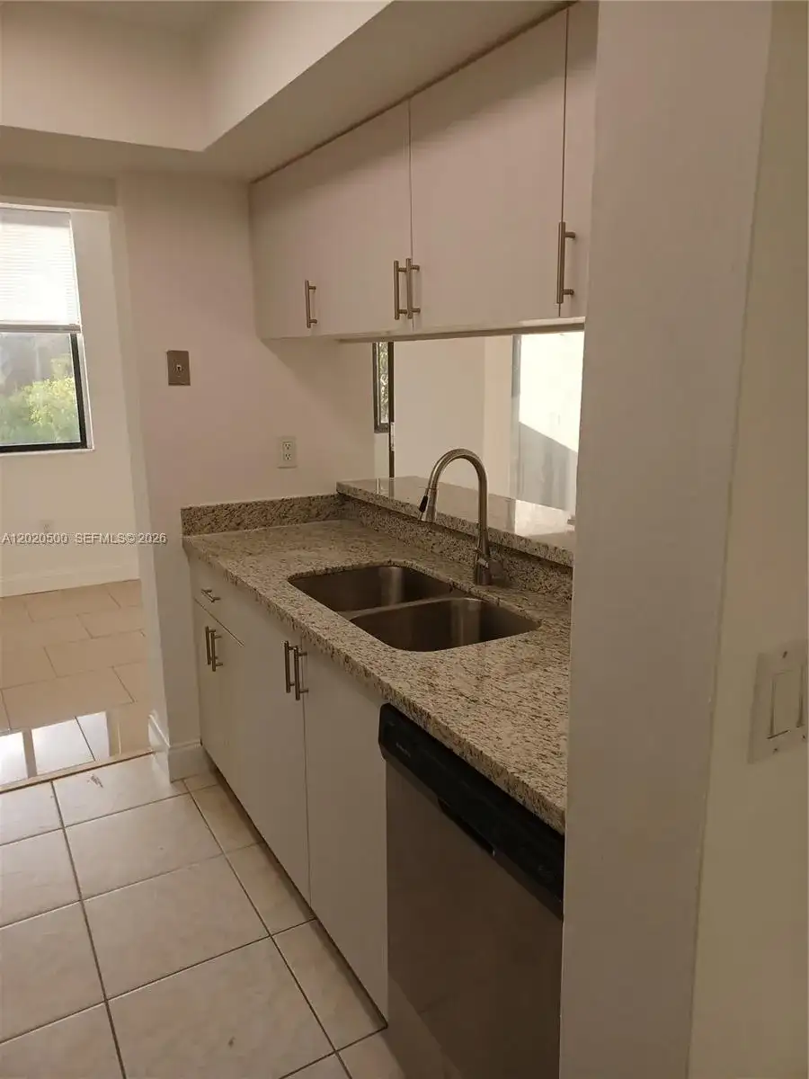 8275 SW 152nd Ave # 416, Miami FL 33193 photo 3
