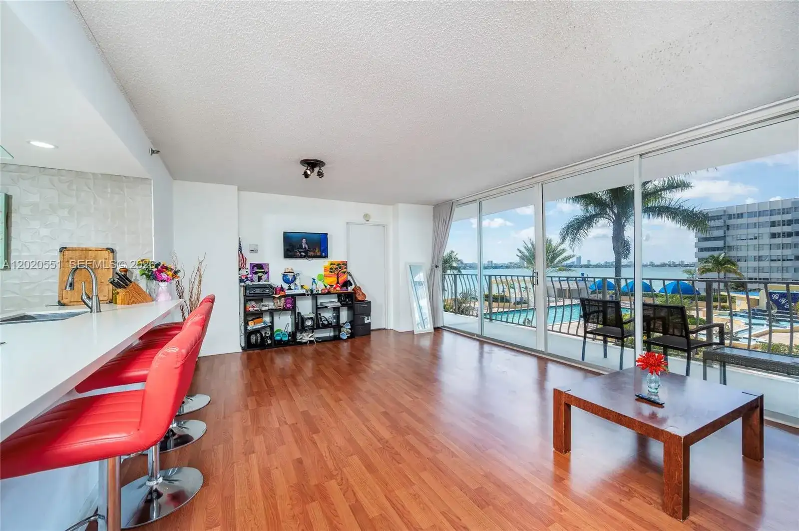 7601 E Treasure Dr # 623, North Bay Village FL 33141 photo 4