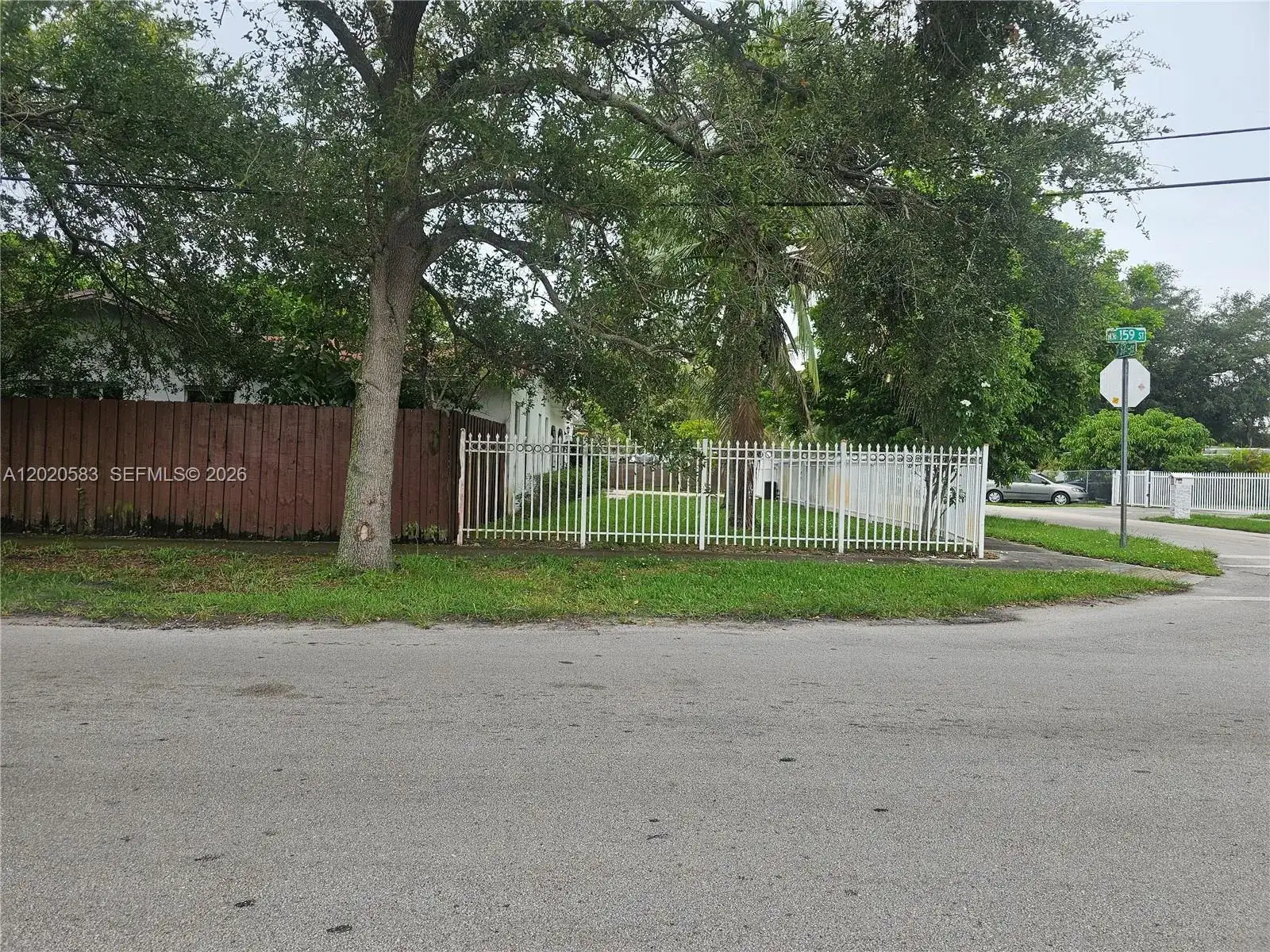 15851 NW 37th Ct, Miami Gardens FL 33054 photo 4