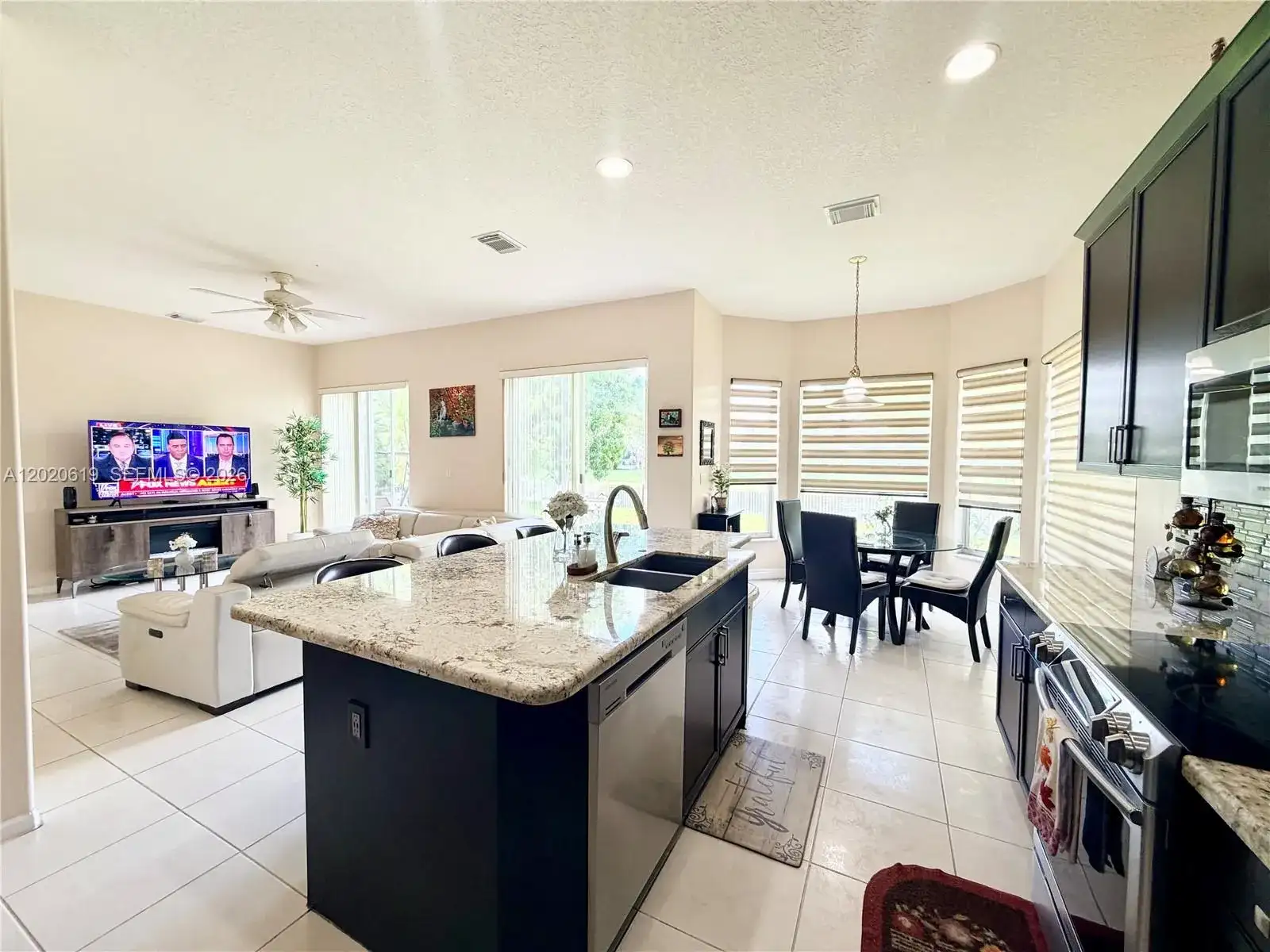 18815 SW 29th St, Miramar FL 33029 photo 4