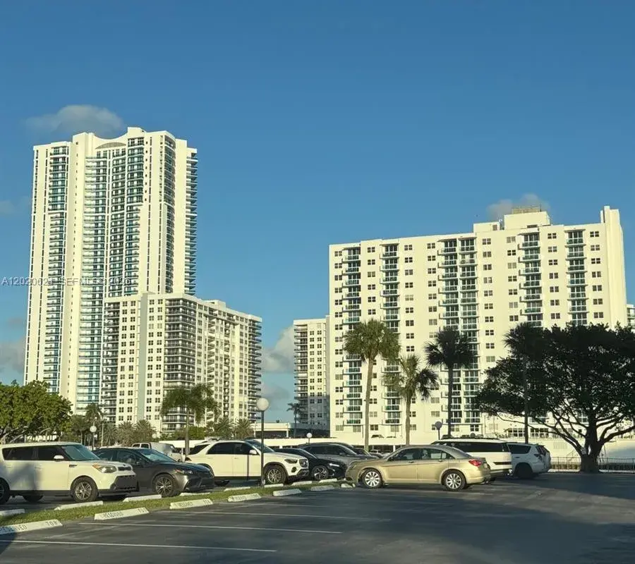800 Parkview Dr # 406, Hallandale Beach FL 33009