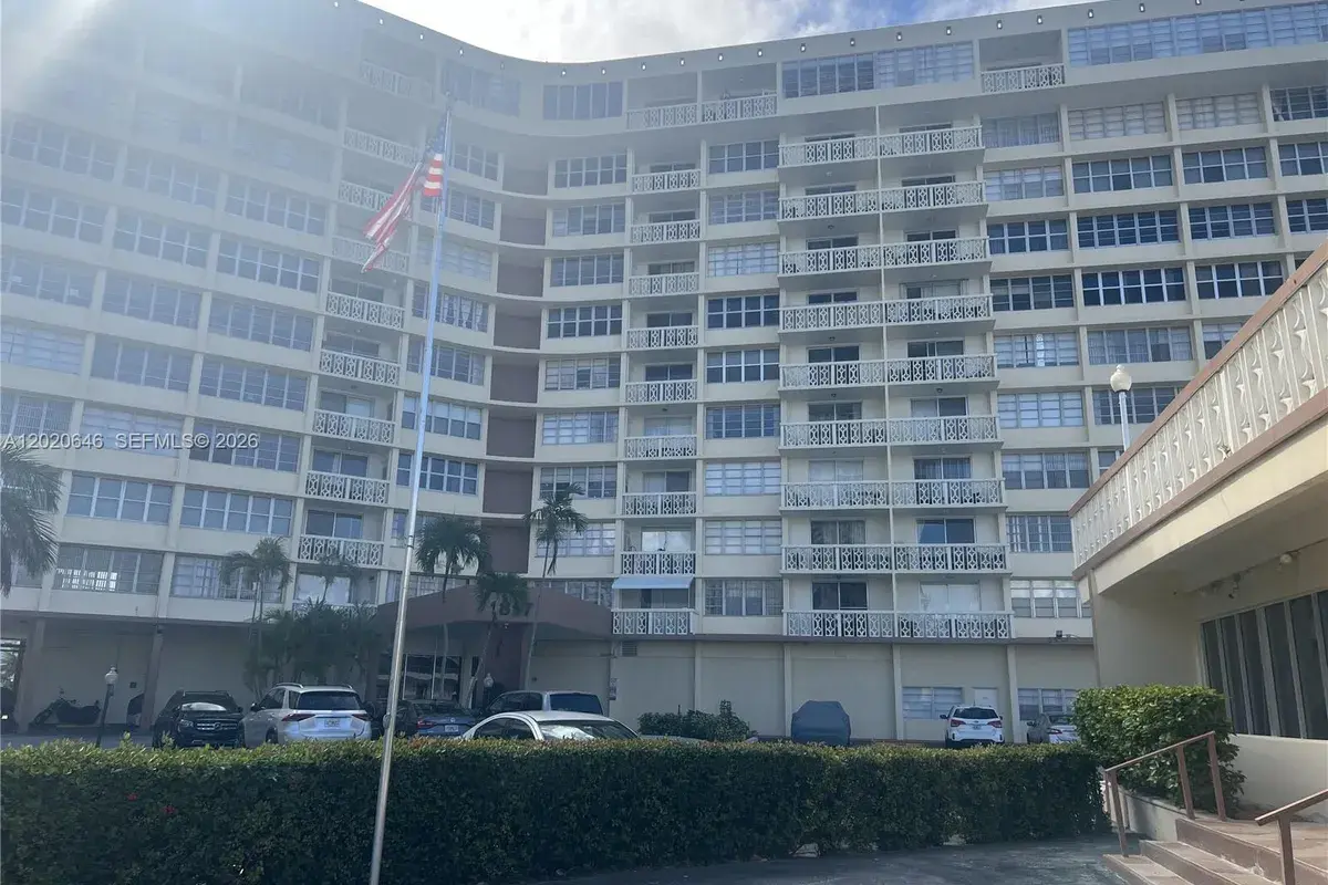 1817 S Ocean Dr # 718, Hallandale Beach FL 33009
