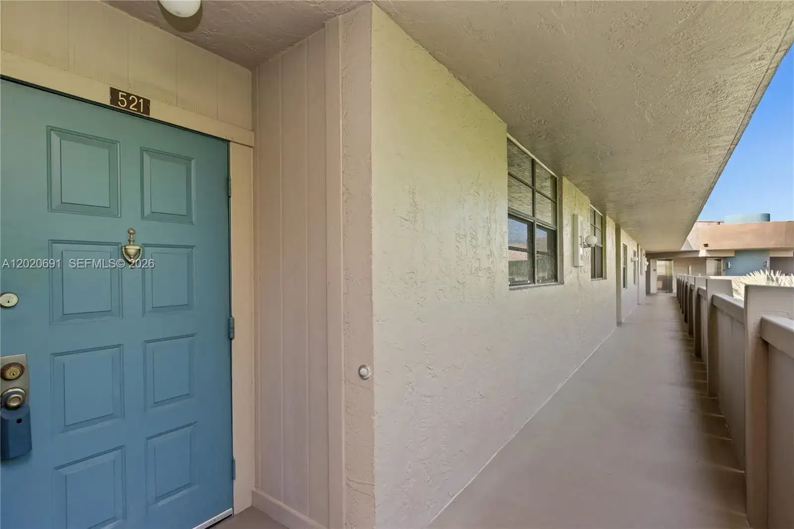 901 Colony Point Cir # 521, Pembroke Pines FL 33026 photo 4