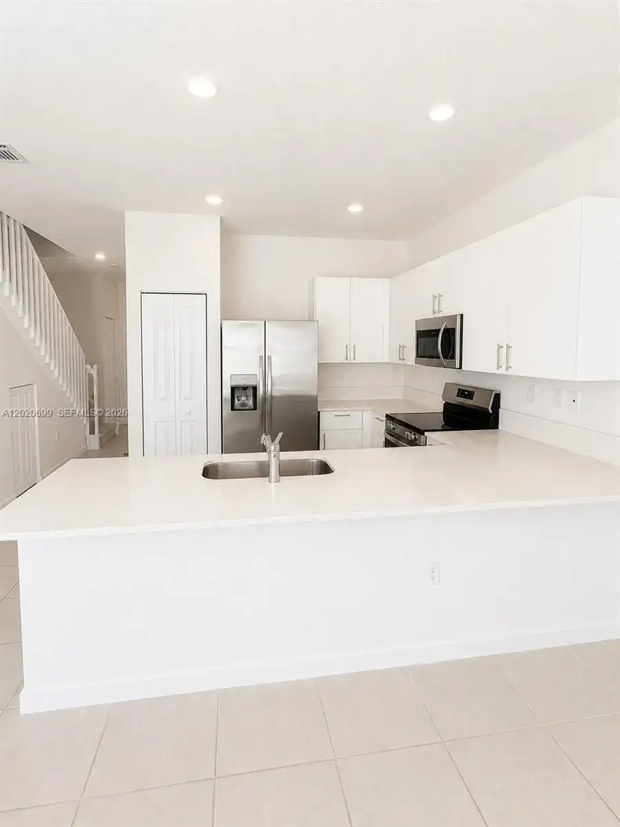 2840 SE 26th Ter, Homestead FL 33035 photo 4