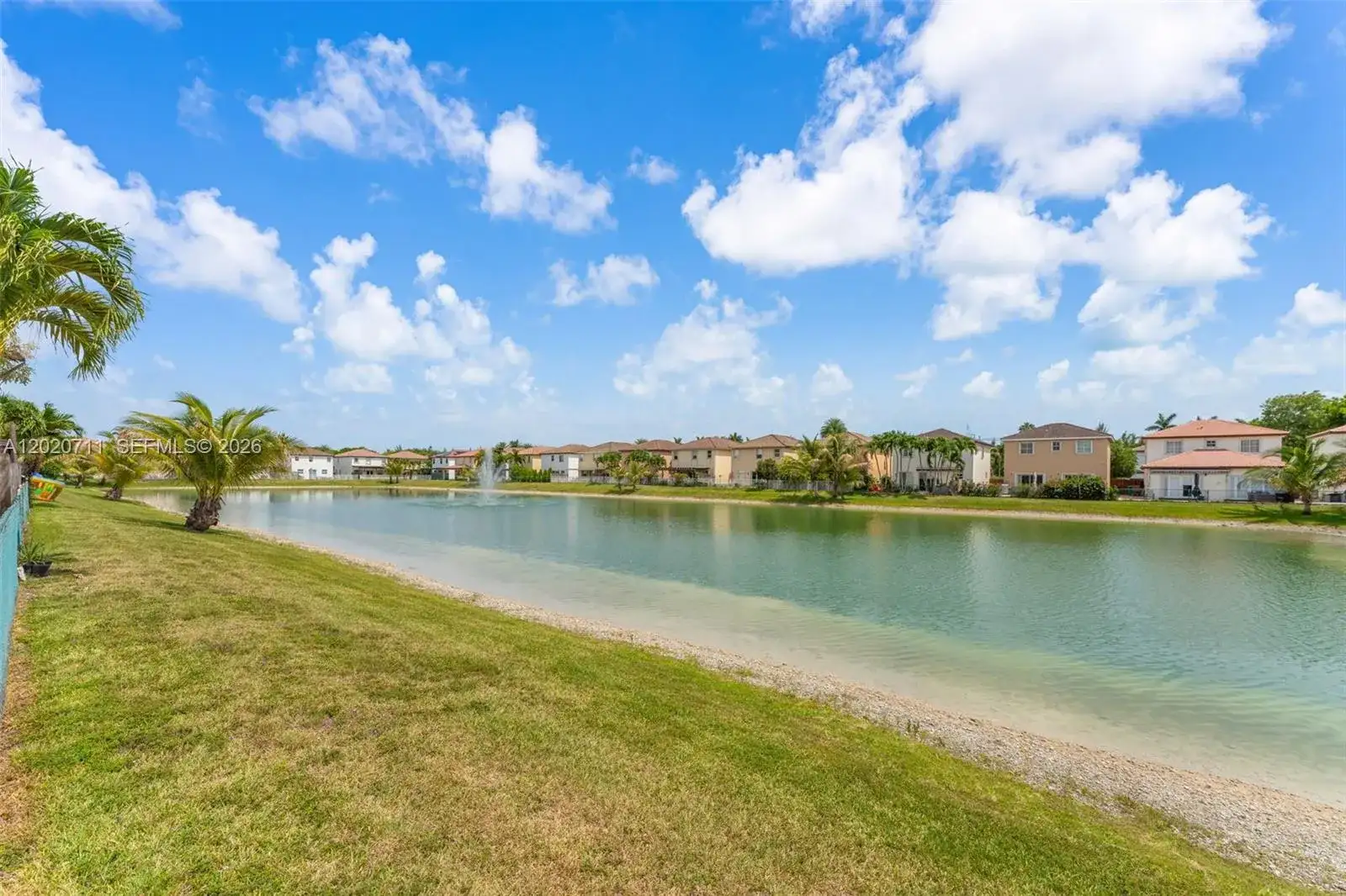 11318 NW 44th Ter, Doral FL 33178 photo 2