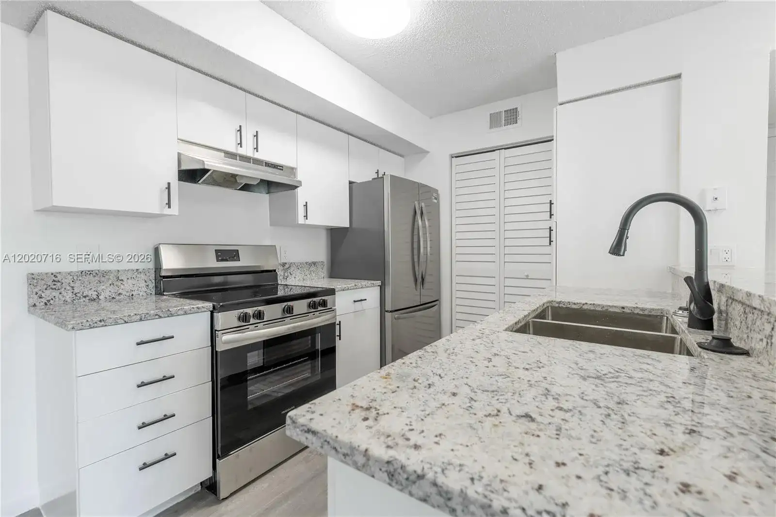 2094 Arbour Walk Cir # 3018, Naples FL 34109 photo 5