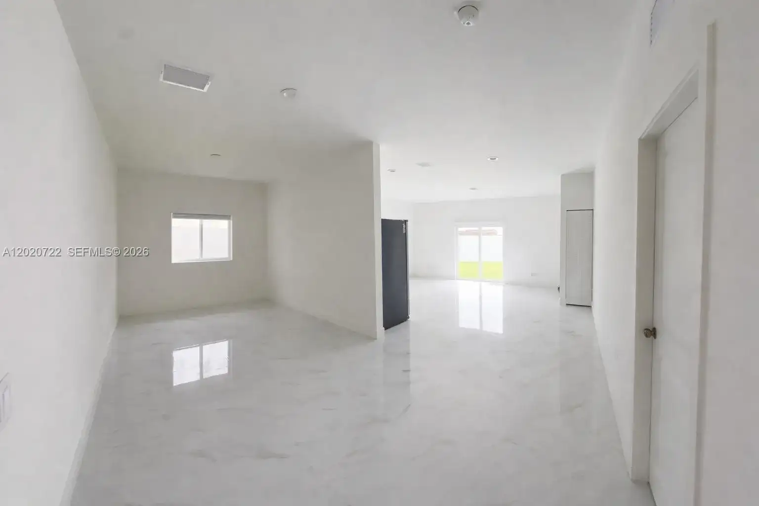 11602 SW 240th St, Homestead FL 33032 photo 2