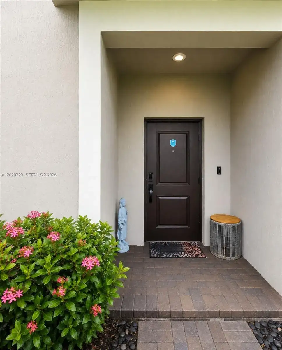 20636 NE 5th Pl, Miami FL 33179 photo 4