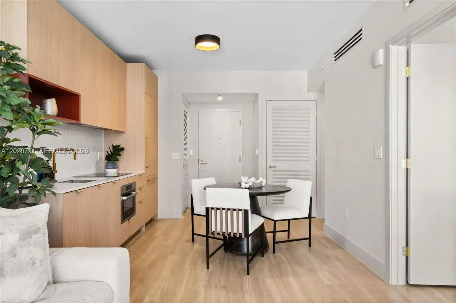 90 NE 32 # 905, Miami FL 33137 photo 4