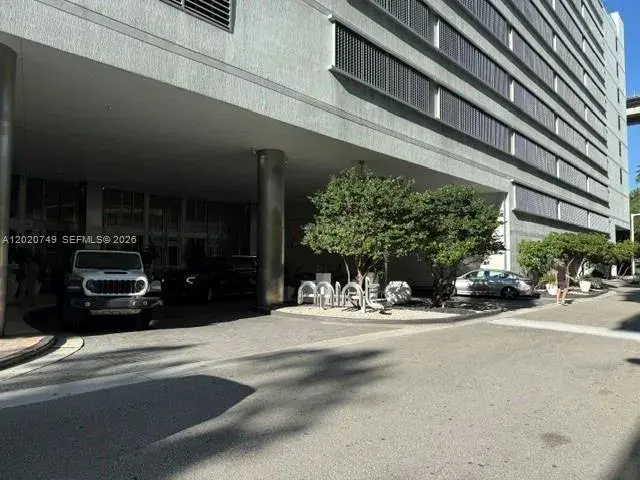 92 SW 3rd St # 1804, Miami FL 33130