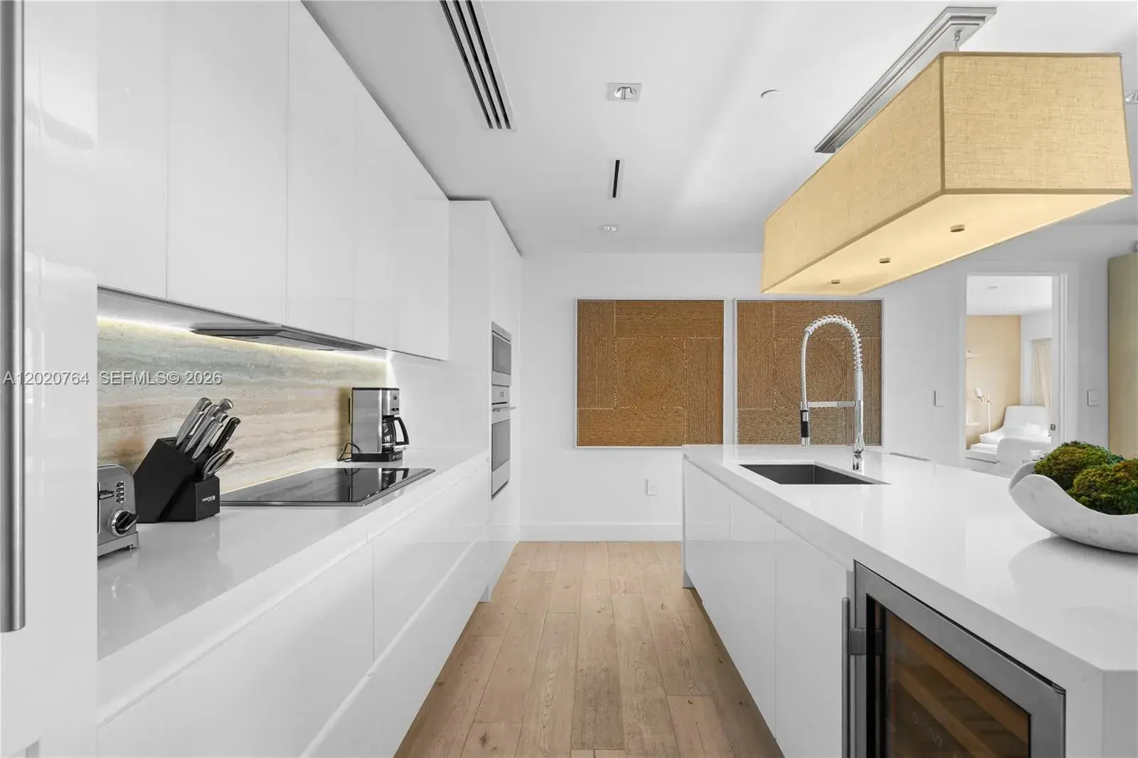 102 24th St # 1706, Miami Beach FL 33139