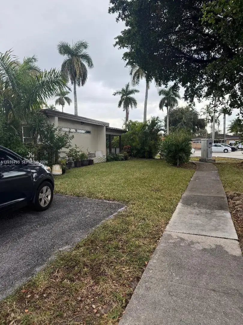 3149 Hollywood Blvd, Hollywood FL 33021 photo 2