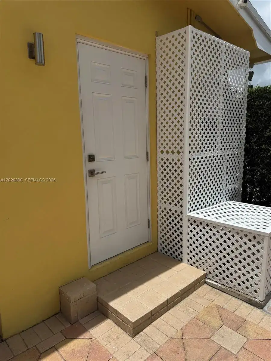 8605 SW 106th St # B, Miami FL 33156 photo 2