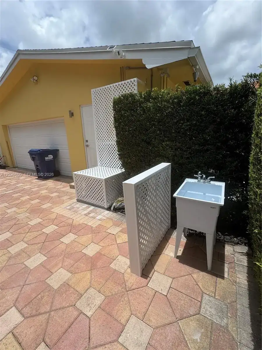 8605 SW 106th St # B, Miami FL 33156 photo 3