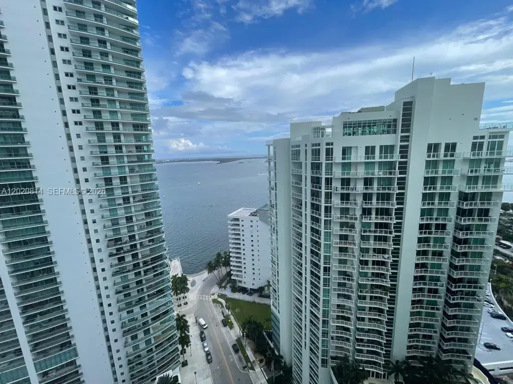 1300 Brickell Bay Dr # 1805, Miami FL 33131