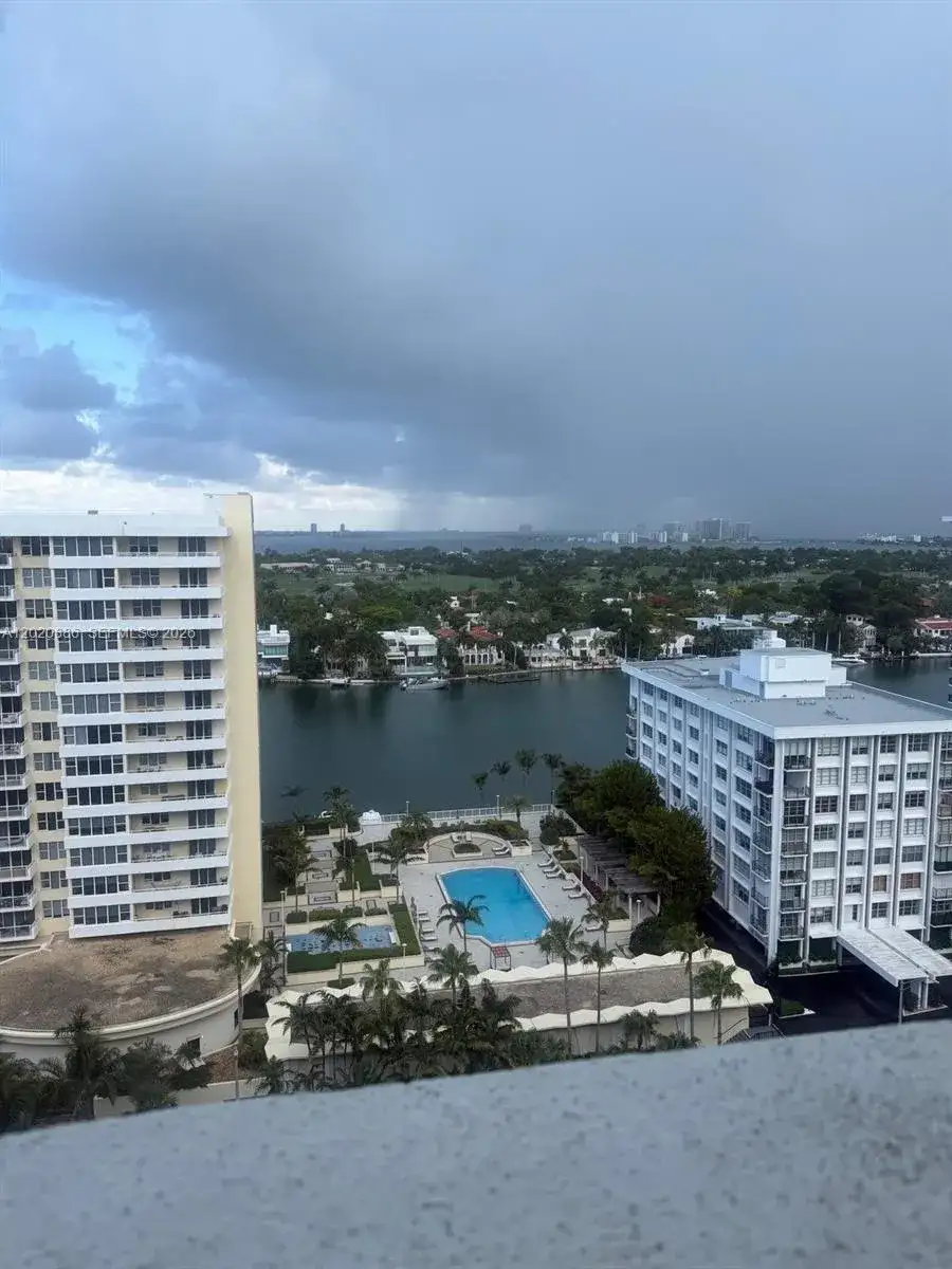 5601 Collins Ave # 1718, Miami Beach FL 33140 photo 2