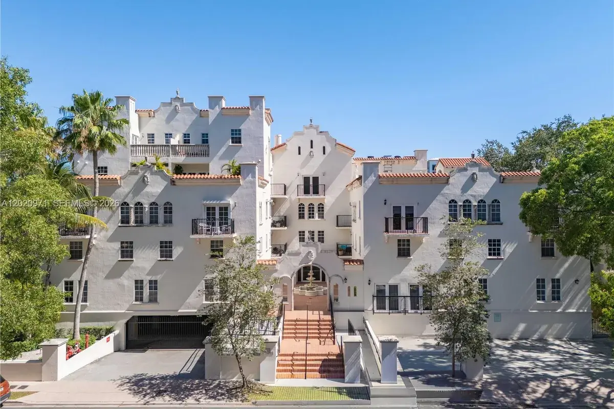 323 Navarre Ave # 403, Coral Gables FL 33134