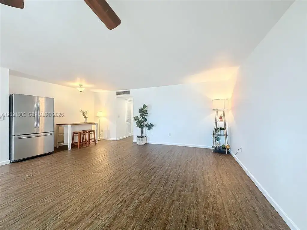 7133 Bay Dr # 705, Miami Beach FL 33141 photo 2