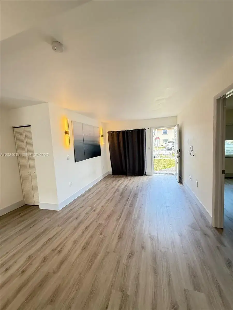 15250 SW 80th St # 9, Miami FL 33193 photo 2
