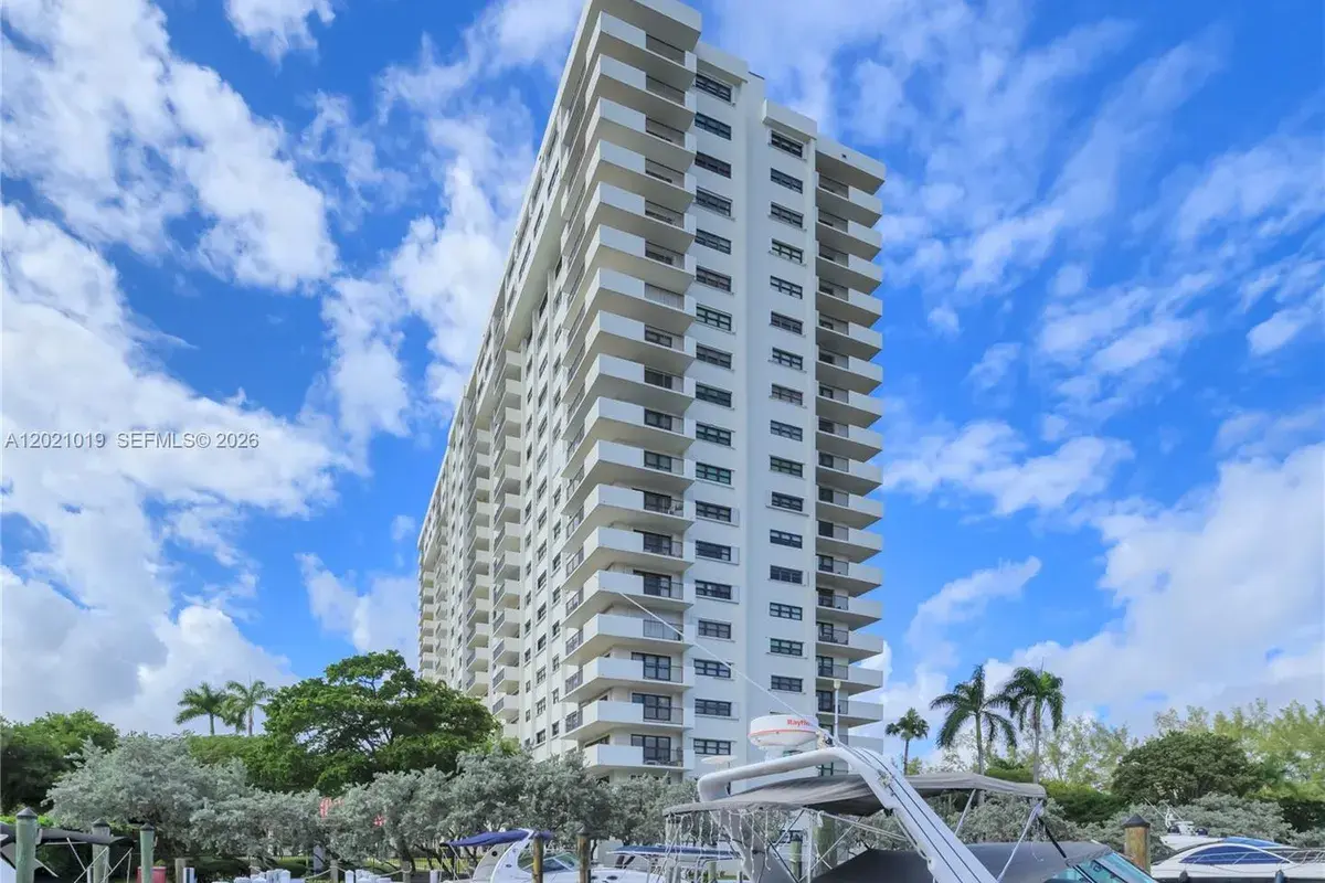 3200 N Port Royale Dr N # 2103, Fort Lauderdale FL 33308