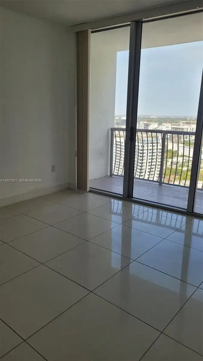1750 N Bayshore Dr # 3311, Miami FL 33132 photo 2