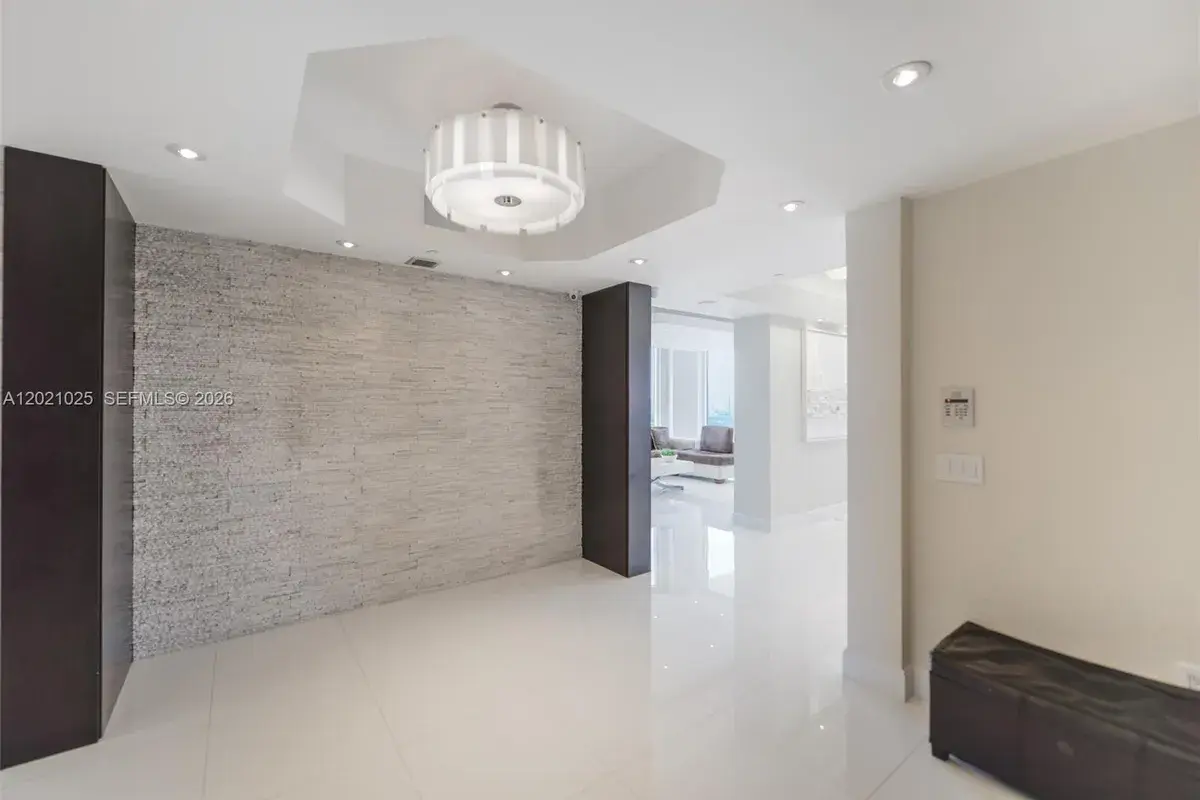6000 Island Blvd # 1801, Aventura FL 33160