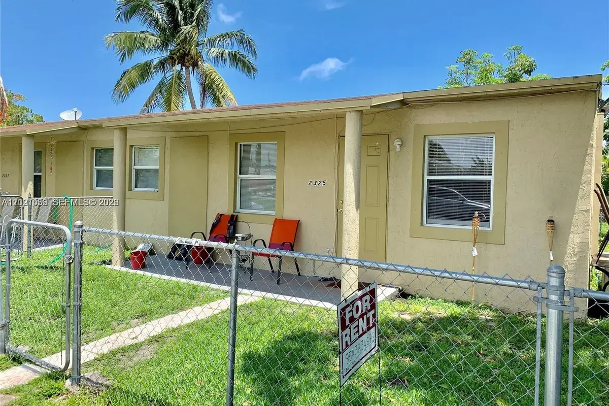 2325 N 25th Ave # 2325, Hollywood FL 33020