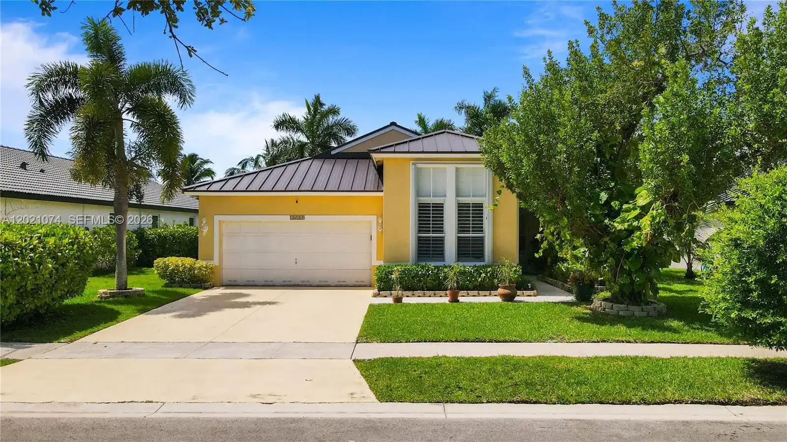 16350 SW 11th St, Pembroke Pines FL 33027