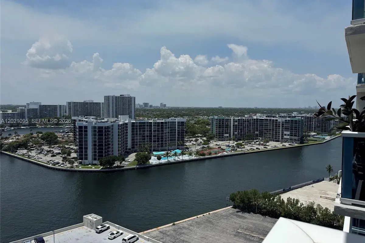 3800 S Ocean Dr # 1725, Hollywood FL 33019