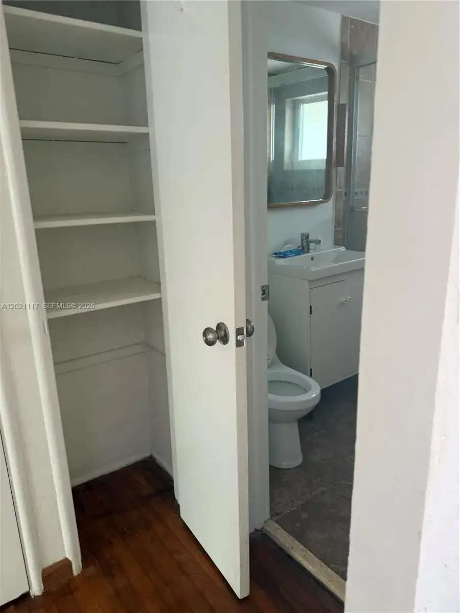 500 77th St # 2, Miami Beach FL 33141 photo 3
