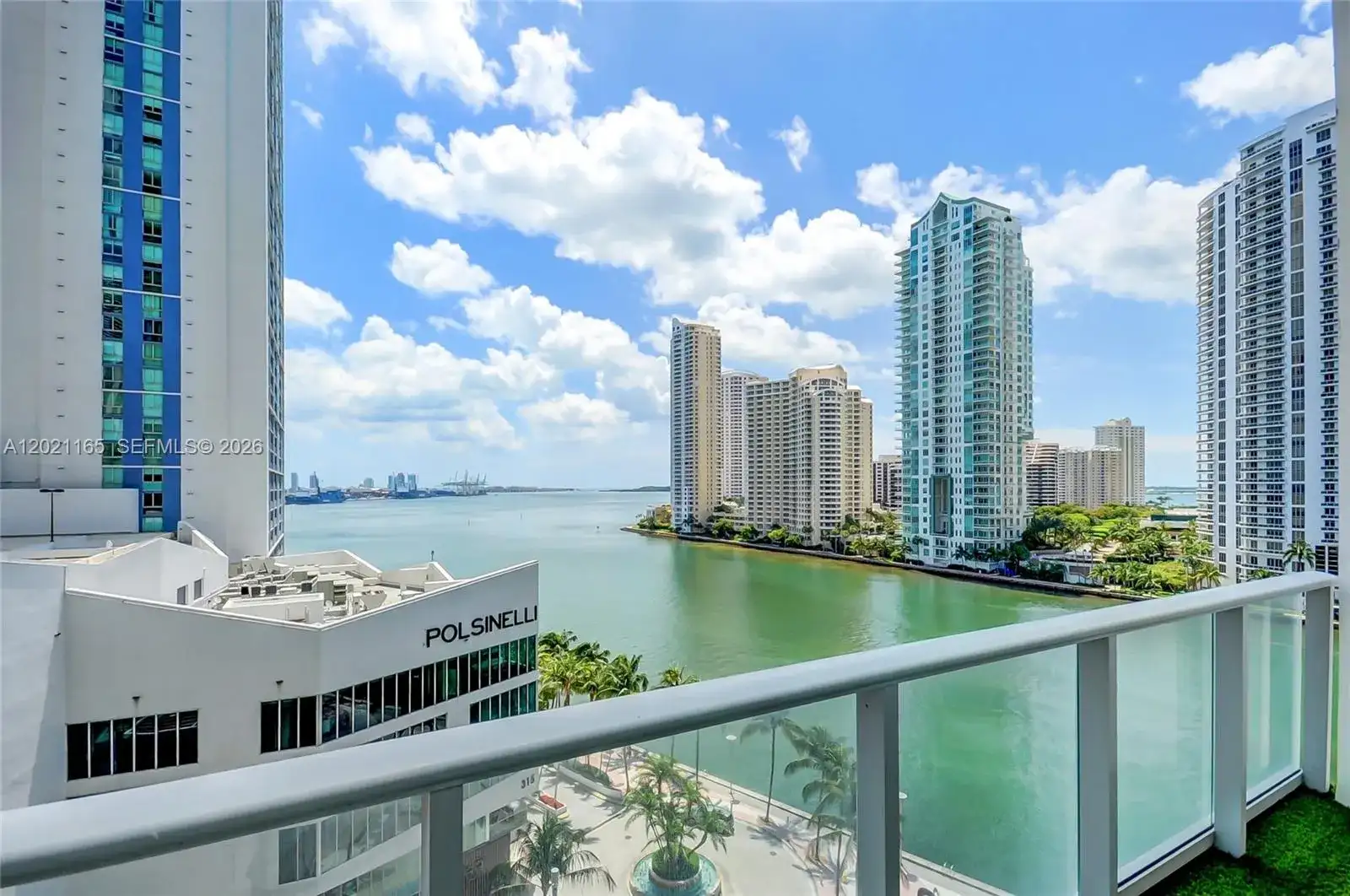 300 S Biscayne Bluv # 1022, Miami FL 33131 photo 2