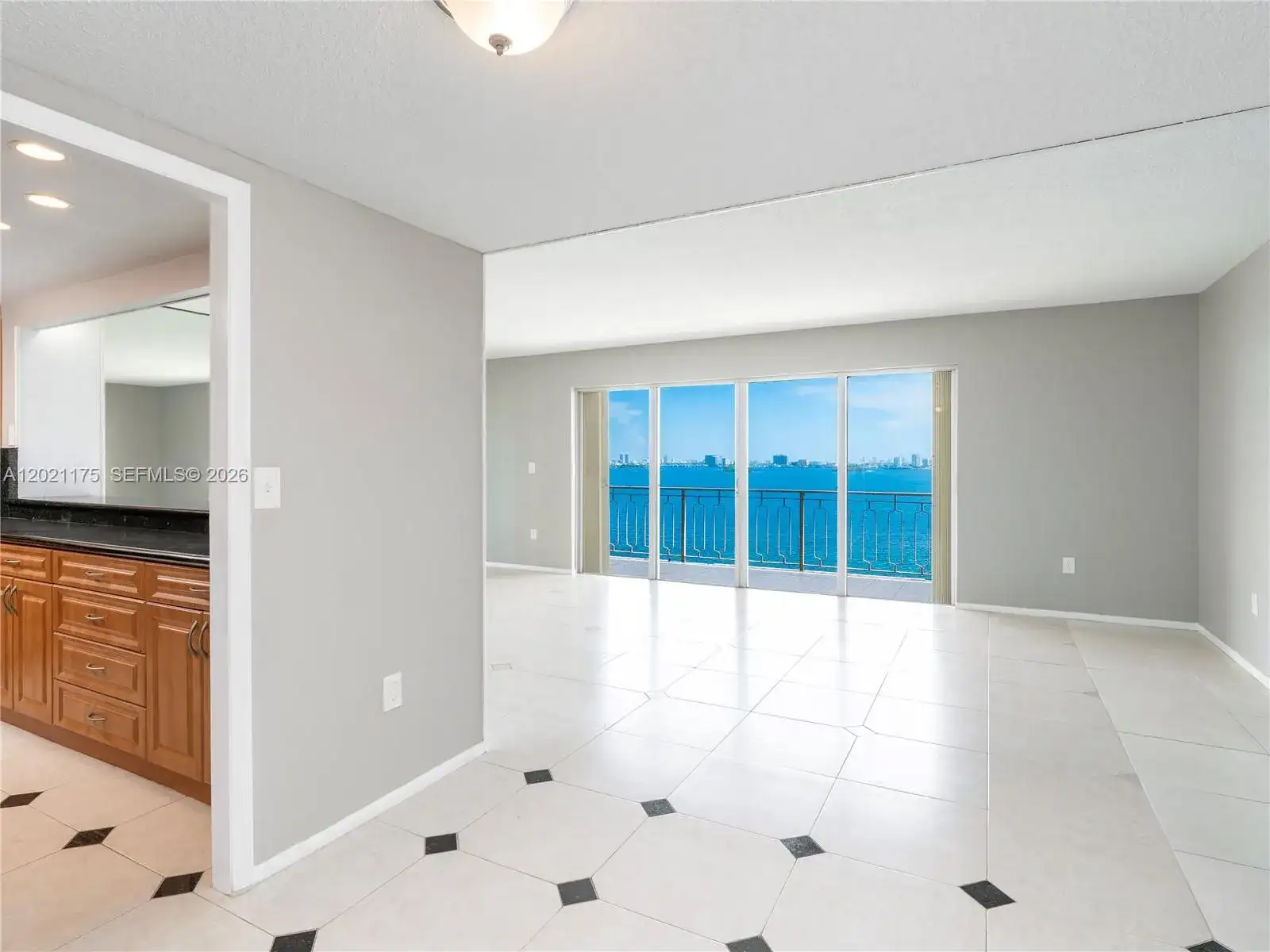 11111 Biscayne Blvd # 912, Miami FL 33181 photo 2