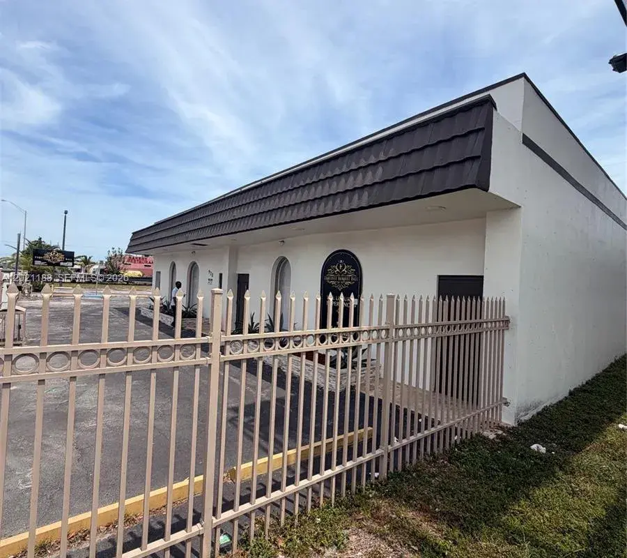 920 NW 119th St, Miami FL 33168