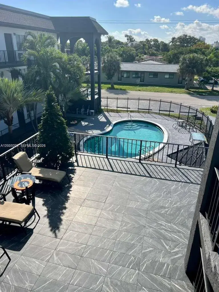 1100 NE 9th Ave # 305, Fort Lauderdale FL 33304