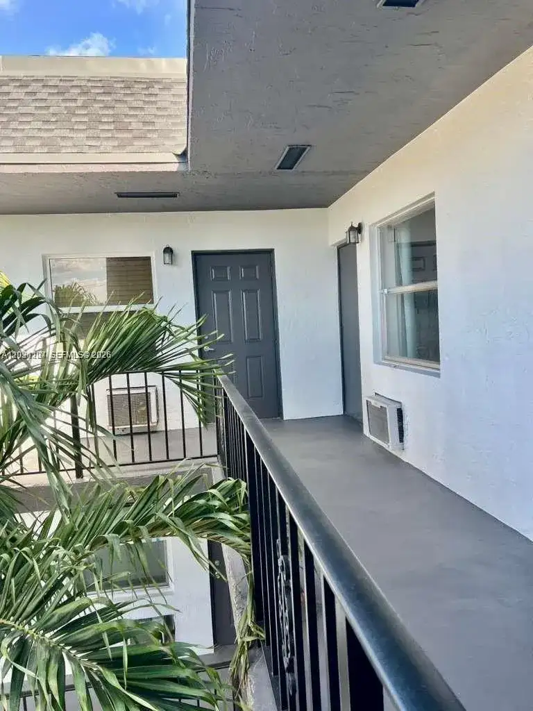 1100 NE 9th Ave # 305, Fort Lauderdale FL 33304 photo 4