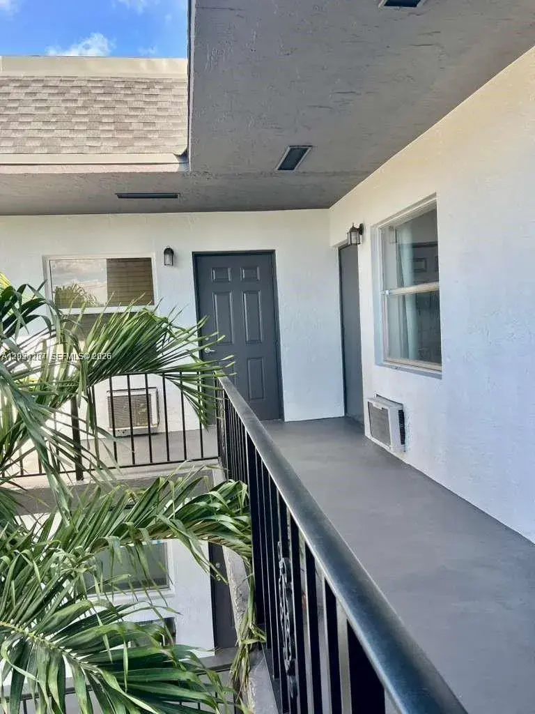 1100 NE 9th Ave # 305, Fort Lauderdale FL 33304