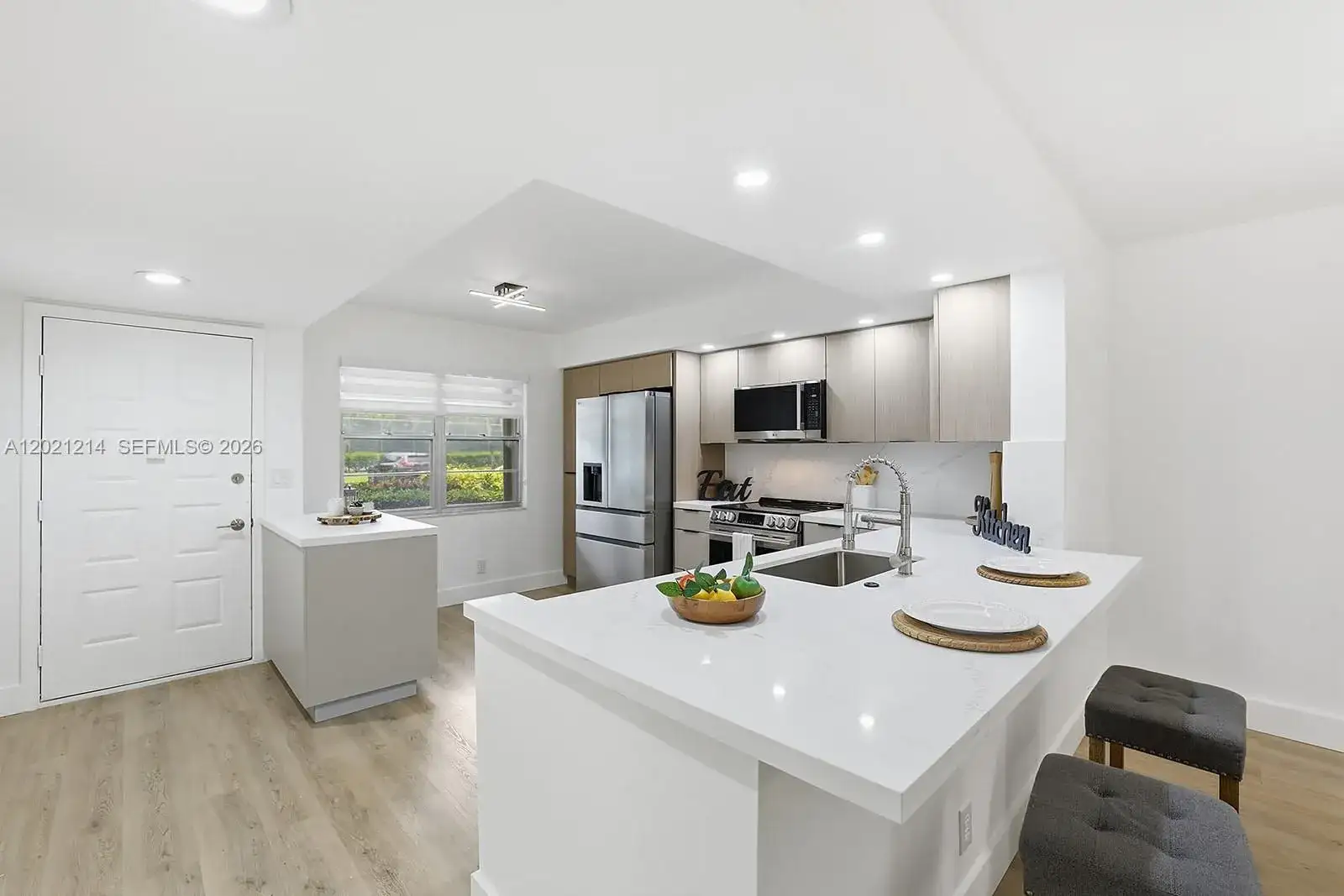 300 SW 130th Ter # 110B, Pembroke Pines FL 33027 photo 3