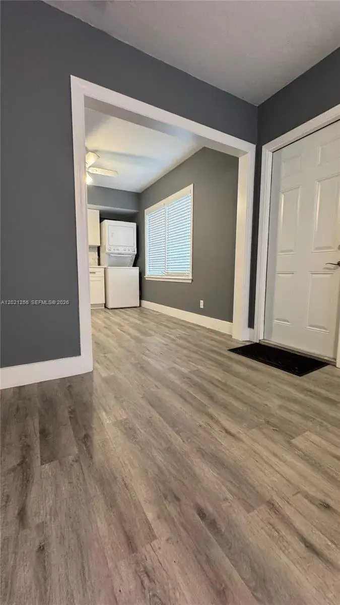 820 SE 12th St # 1, Fort Lauderdale FL 33316