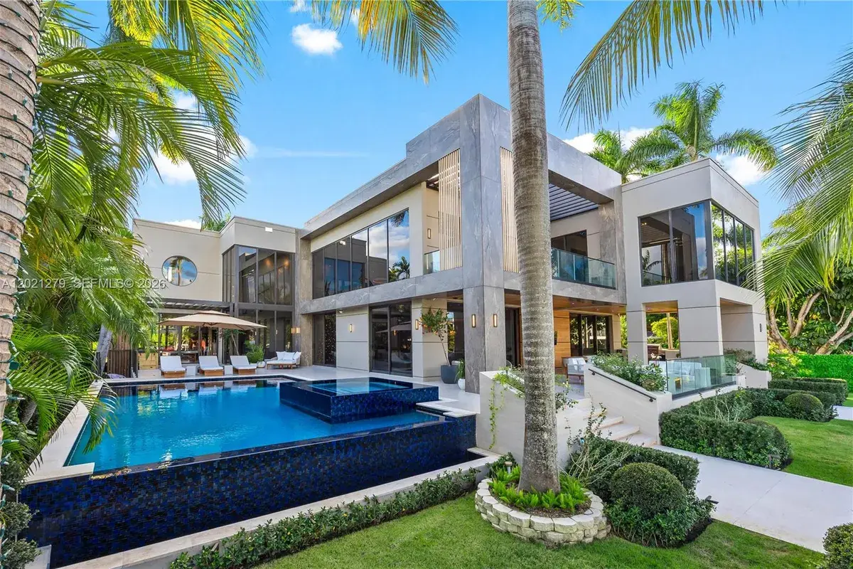 905 Belle Meade Island Dr, Miami FL 33138