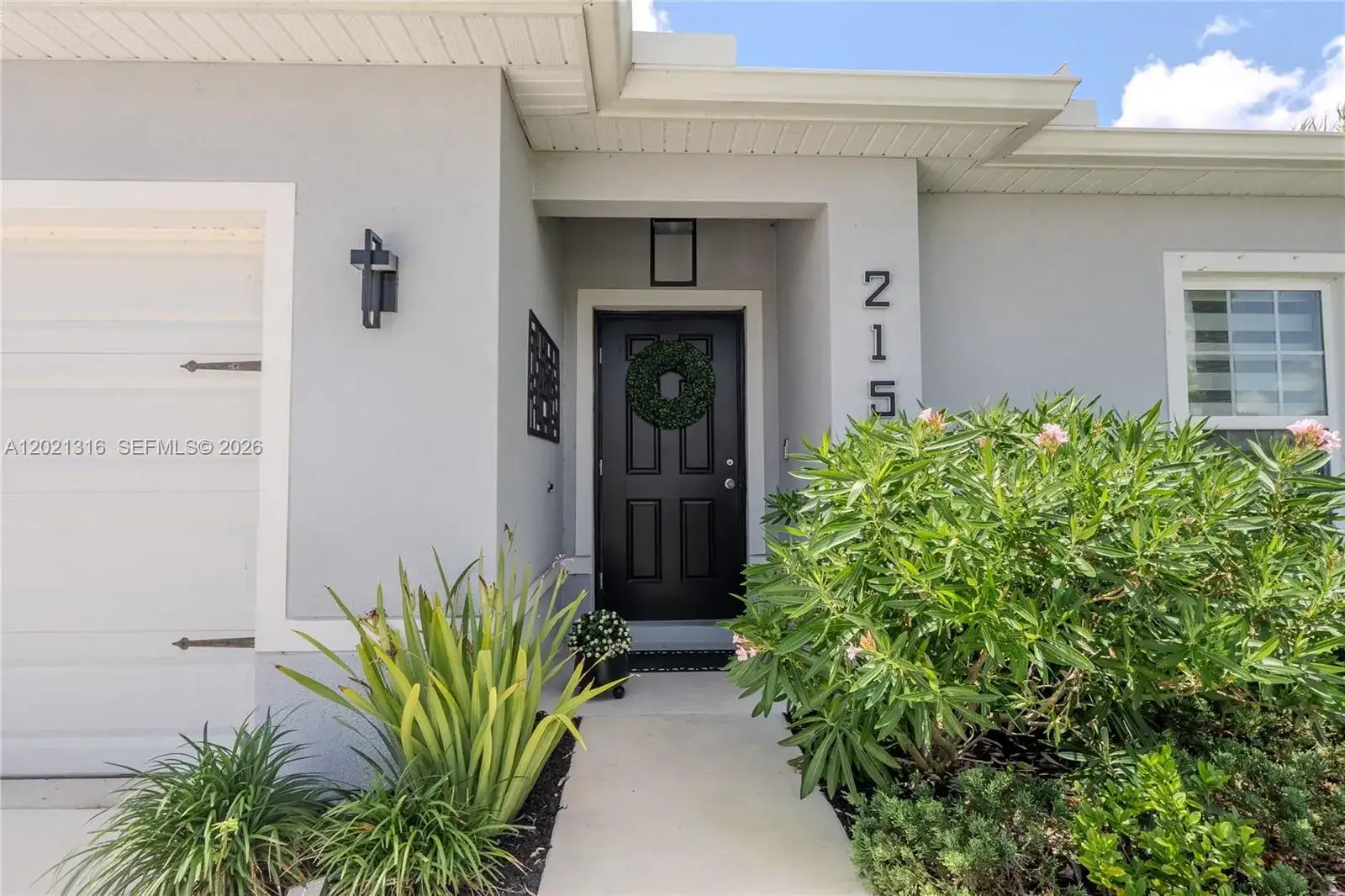 215 Raspberry Rd, Fort Pierce FL 34981 photo 2