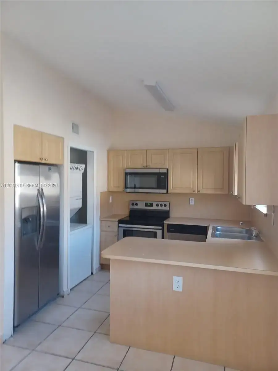 17316 NW 74th Ave # 202, Hialeah FL 33015 photo 4