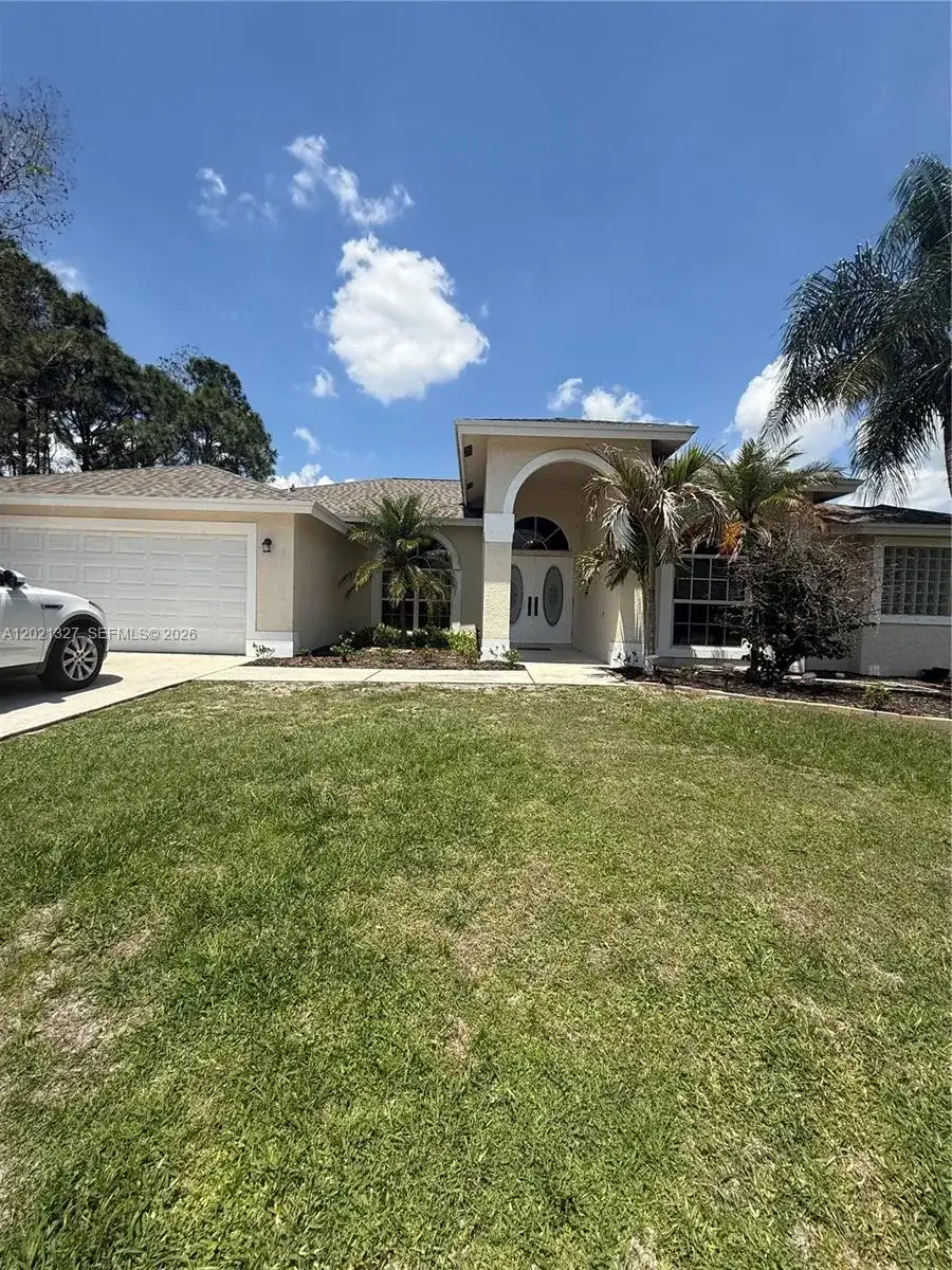 5711 NW Zenith Dr, Port St. Lucie FL 34986