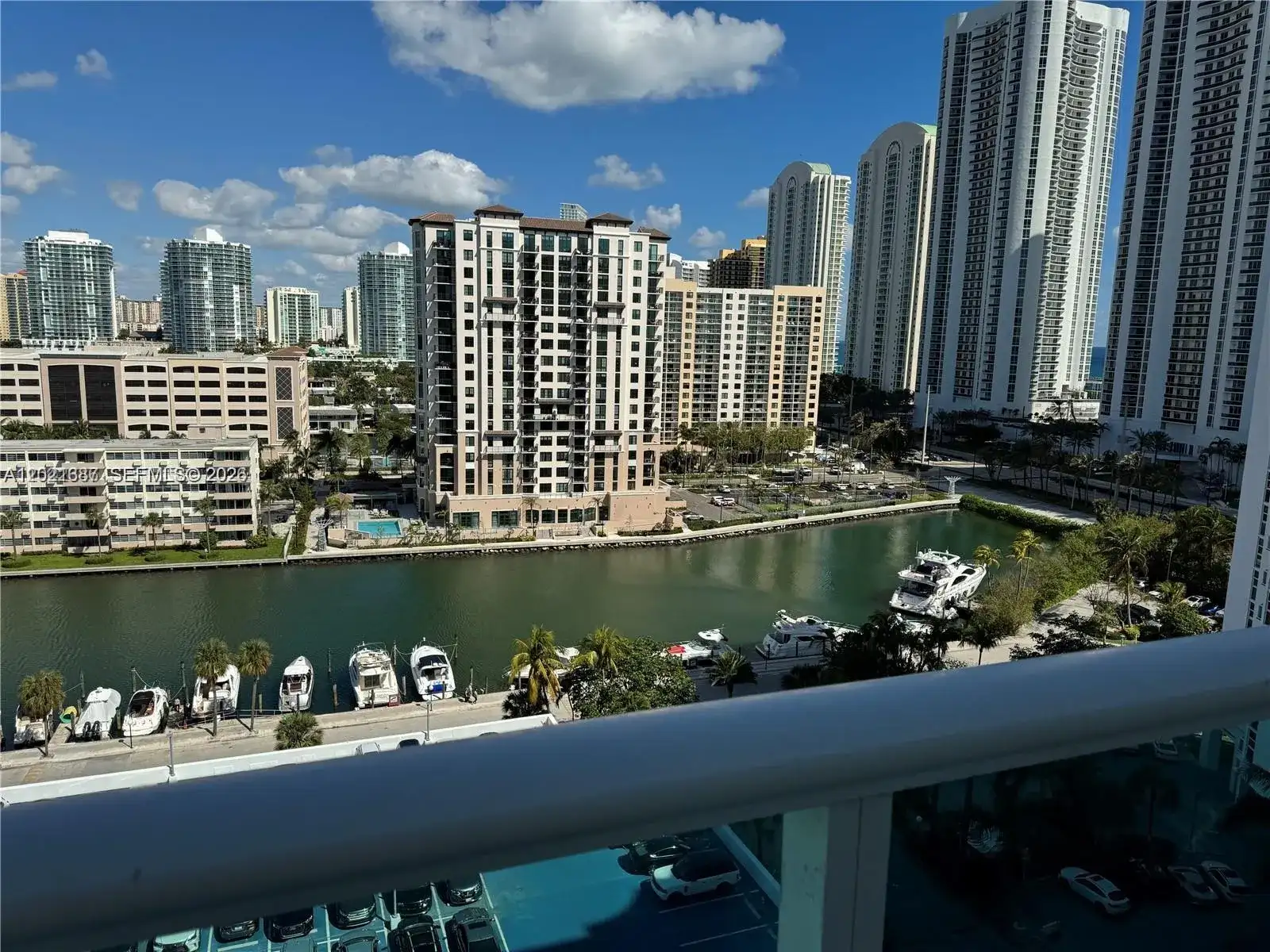 100 Bayview Dr # 1428, Sunny Isles Beach FL 33160 photo 3