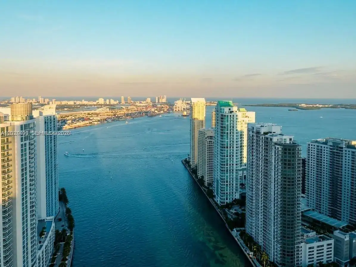 200 Biscayne Boulevard Way # 5004, Miami FL 33131