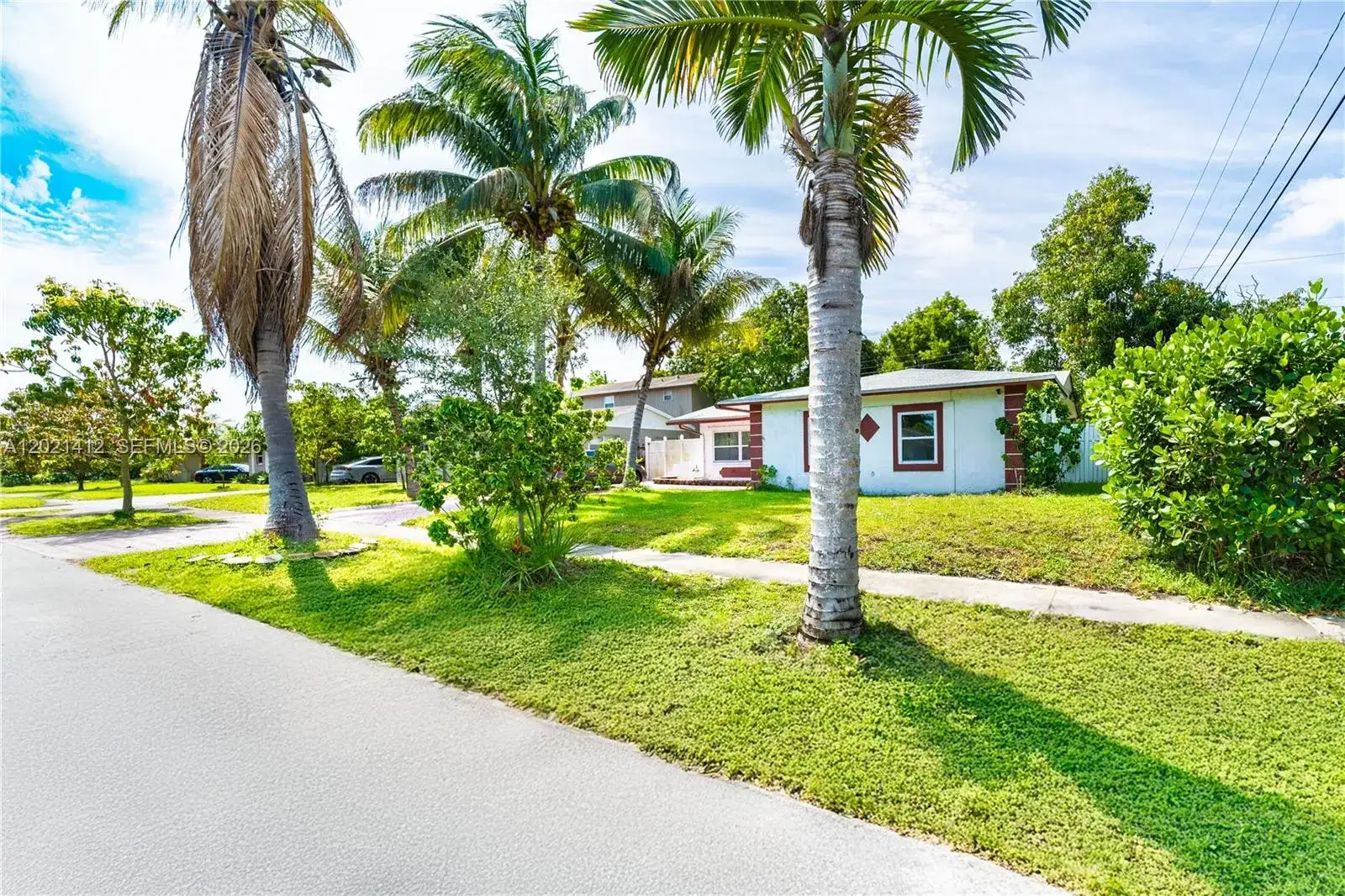 4360 NW 32nd Ct, Lauderdale Lakes FL 33319 photo 3