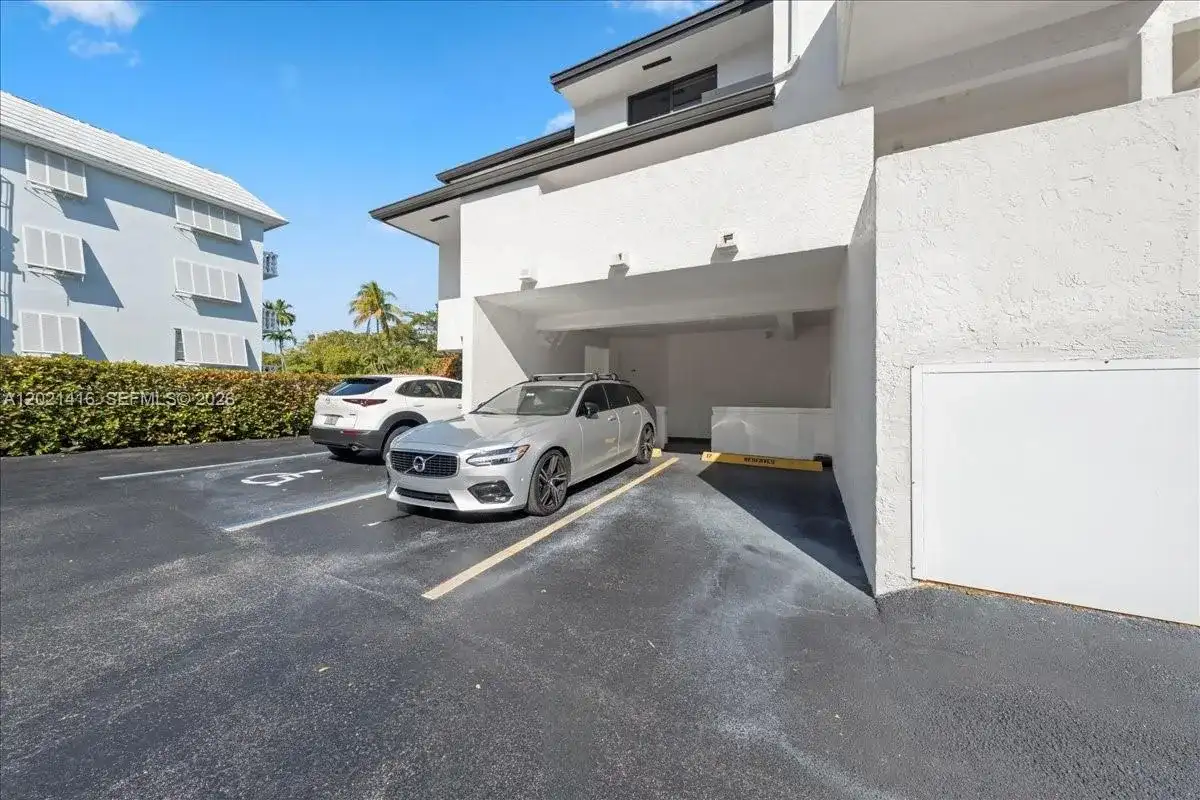 5750 Turin St # 207, Coral Gables FL 33146 photo 3