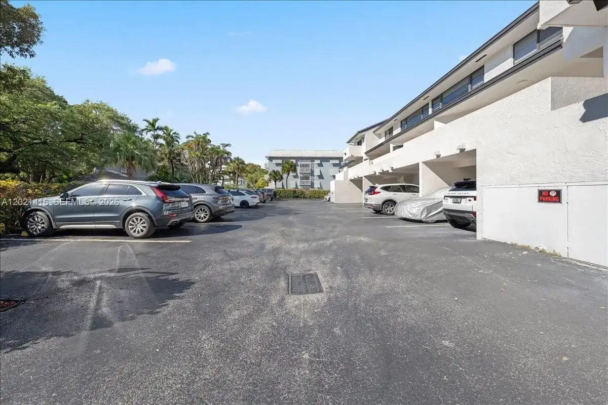 5750 Turin St # 207, Coral Gables FL 33146 photo 4