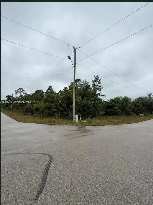 140 Nassau Ave S, Other City - In The State Of Florida FL 33974