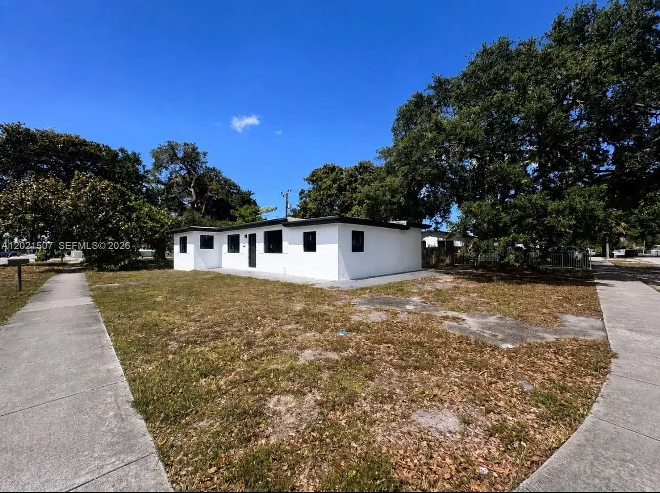 16301 NW 32nd Ave, Miami Gardens FL 33054 photo 2